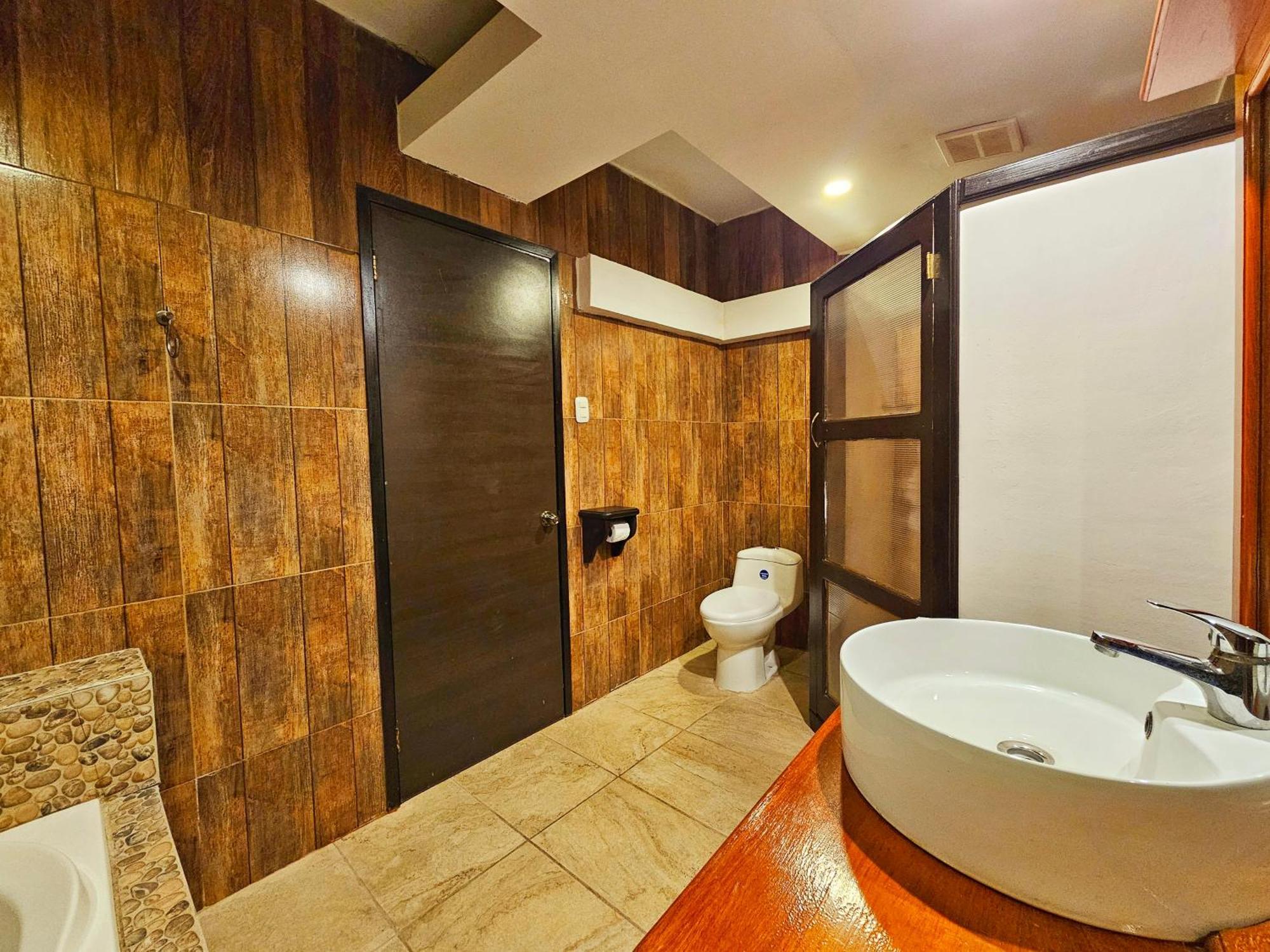 Las Luciernagas Hotel Flores Exterior photo